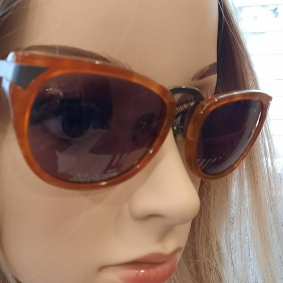 RAEN Tortoise Sunglasses main image 9